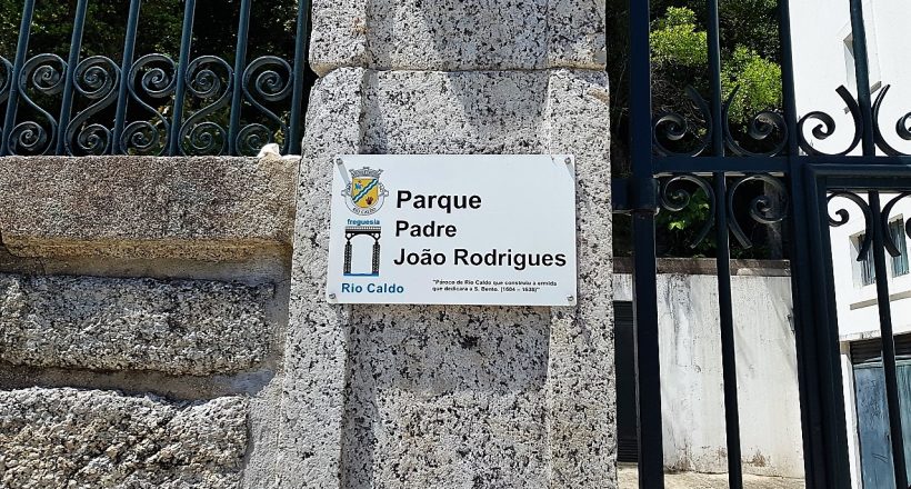 Parque S.Bento. placa Pe. João Rodrigues